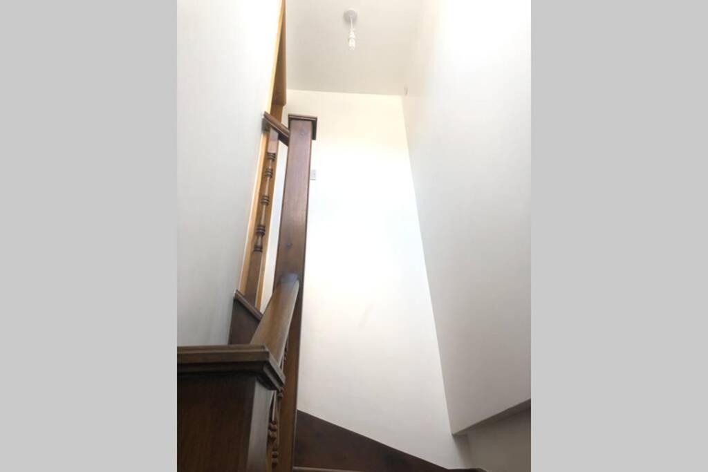 S6 Ensuite Loft Studio Space Londra Esterno foto