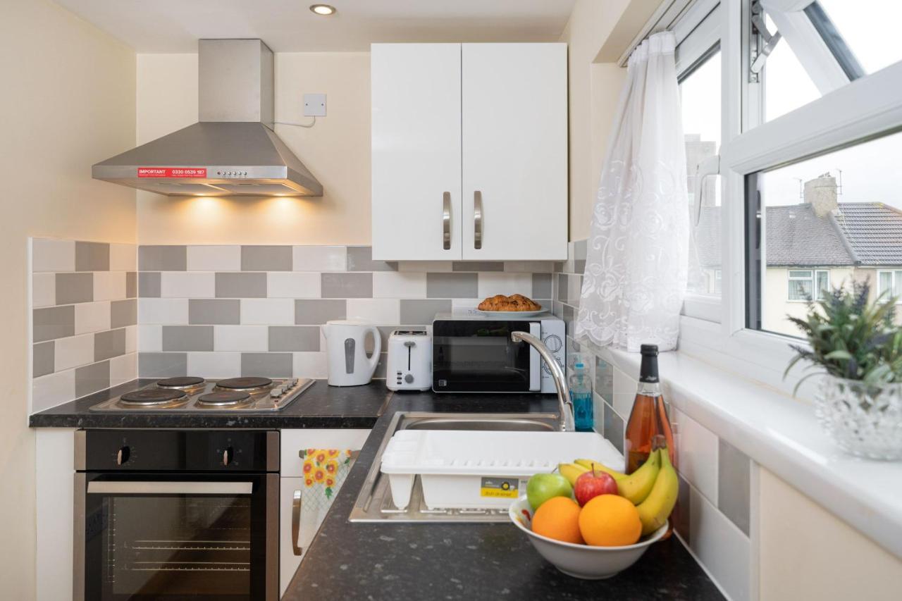 S6 Ensuite Loft Studio Space Londra Esterno foto